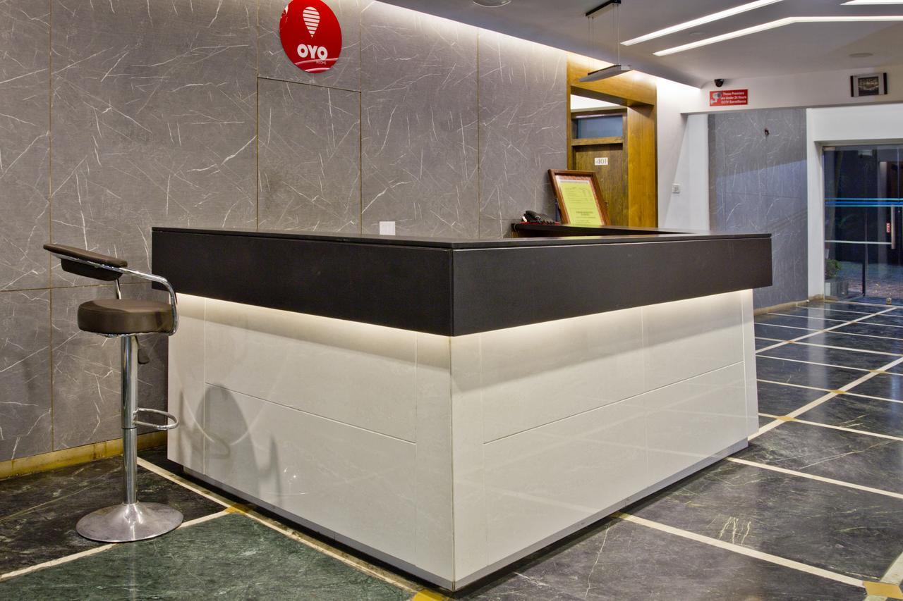 Hotel Executive Szúrat Kültér fotó