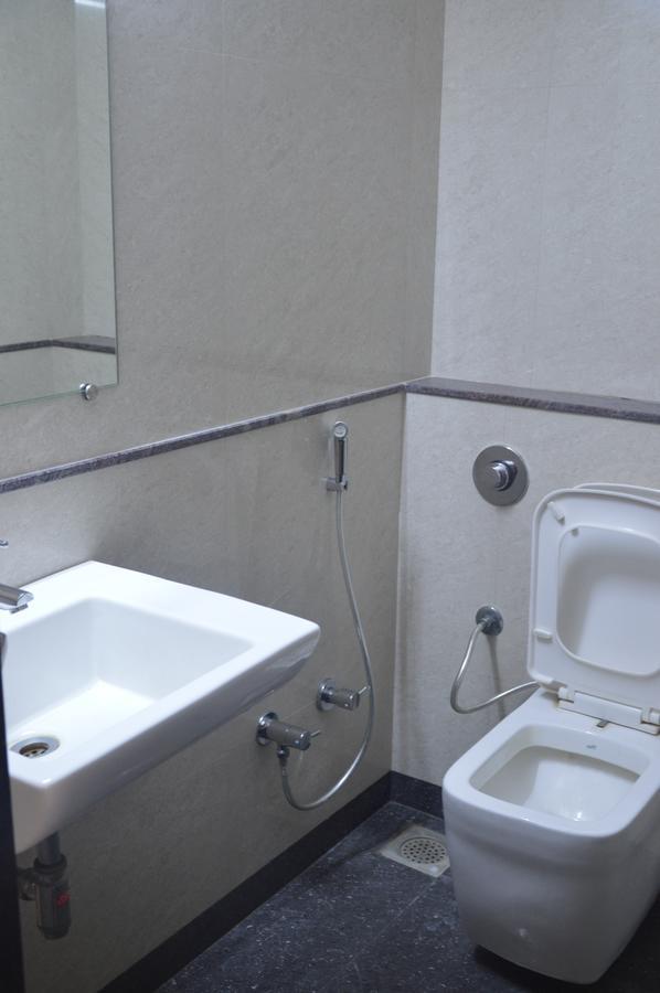 Hotel Executive Szúrat Kültér fotó
